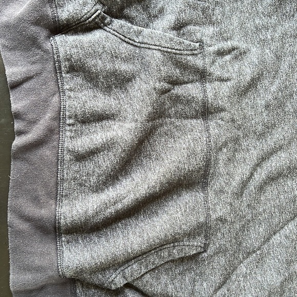 J Crew authentic vintage fleece men’s XL dark gray with 1 button/kangaroo pouch - Picture 6 of 7
